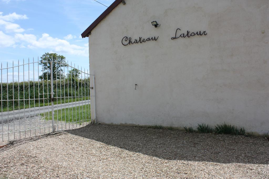 Château Latour Fours  Exterior foto