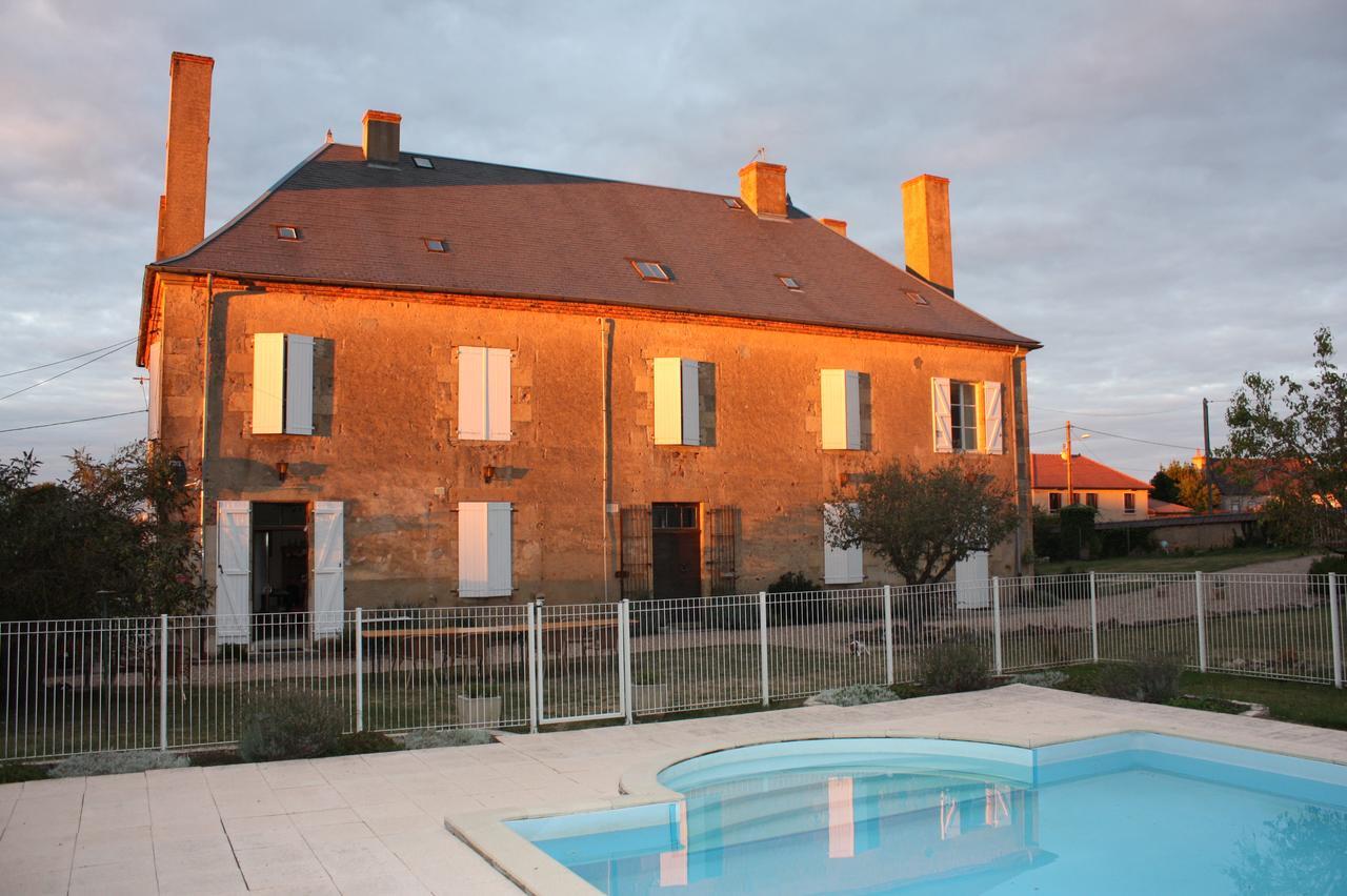 Château Latour Fours  Exterior foto